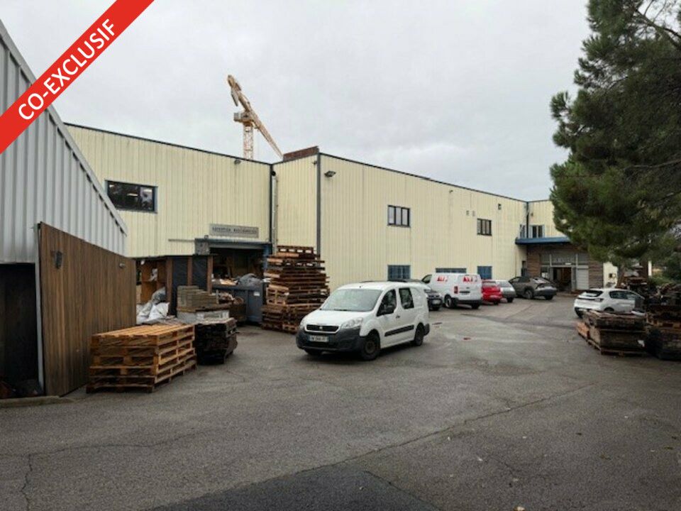 Vente local d''activites 1648 m² non divisibles