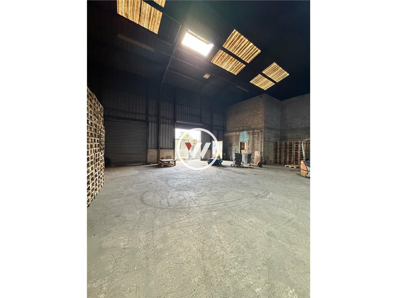 VENTE  - BÂTIMENT INDÉPENDANT 95