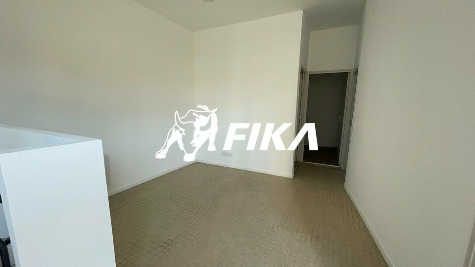 Bureaux à proximité immédiate du Palais de Justice