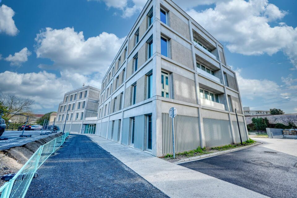 Bordeaux avenue Emile Counord, un ensemble de trois immeubles de bureaux neufs d'une surface de 5 899 m² proposés à la vente à compter de 120 m²