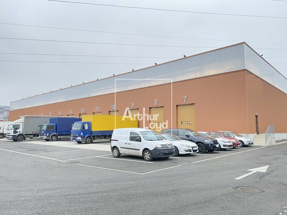 Location local d''activites 1960 m² non divisibles