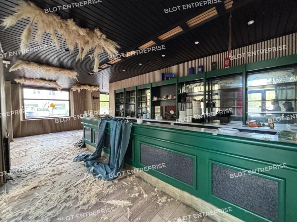 Vente local commercial 83 m² non divisibles