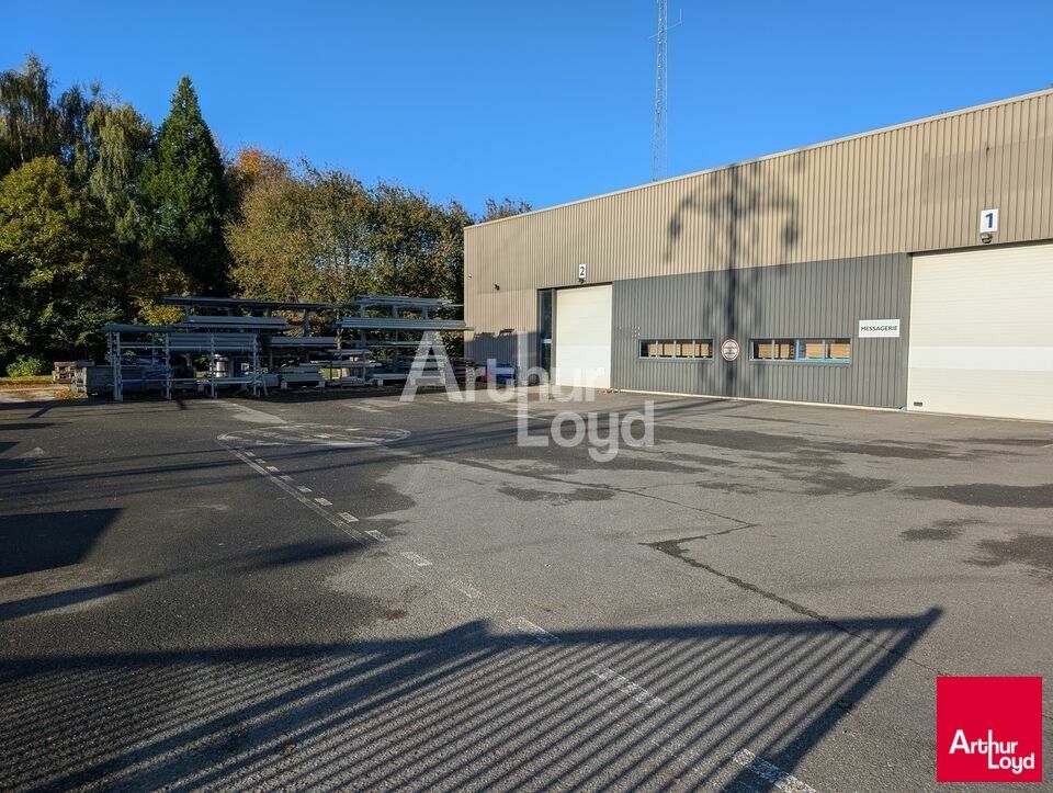 MELESSE - LOCAL D'ACTIVITE A LOUER - 1 150 M²