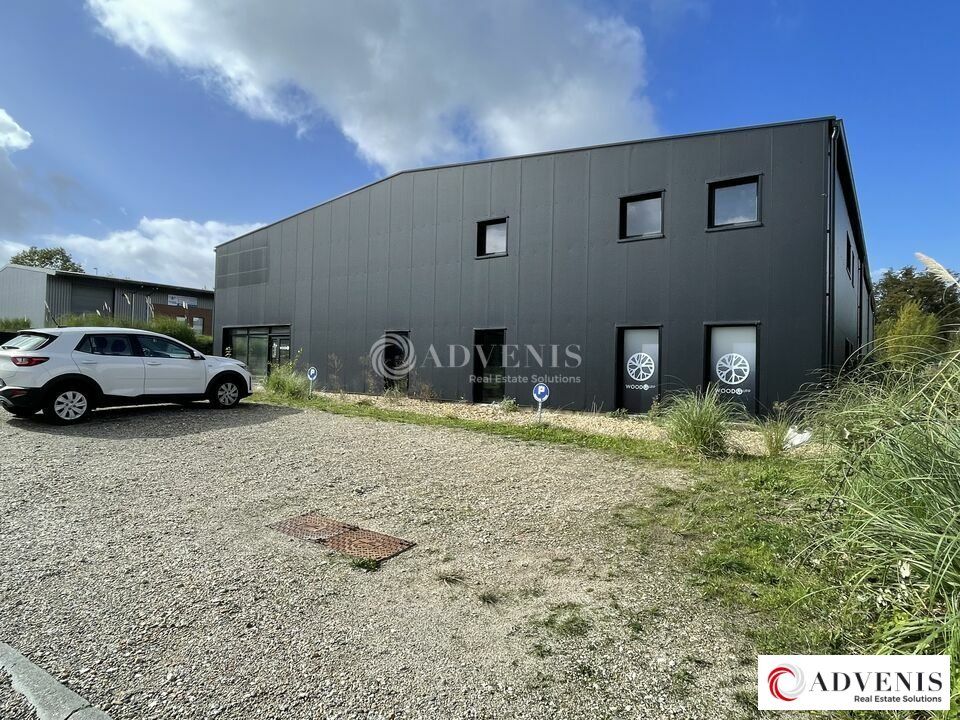 Location local d''activites 1689 m² non divisibles