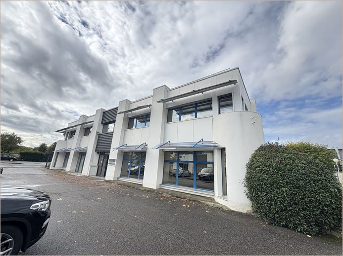 Location Bureaux récents 634 m² divisibles à partir de 73 m²