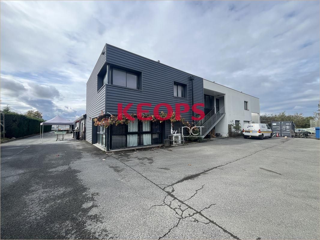 Vente Locaux d'activité 2641 m² non divisibles