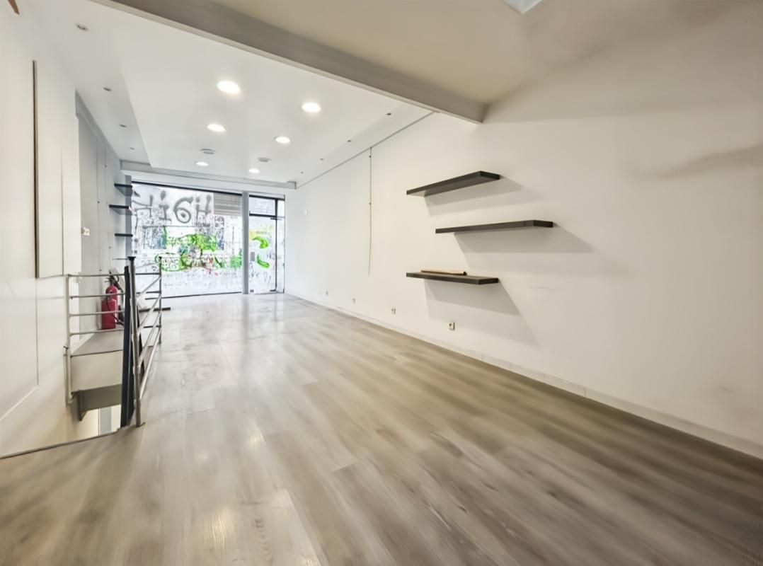 Location local commercial 77 m² non divisibles