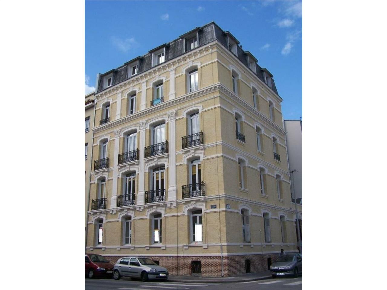 Location bureaux 144 m² non divisibles