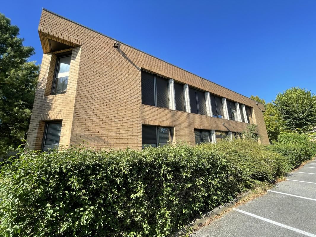 Location bureaux 312 m² divisibles à partir de 74 m²