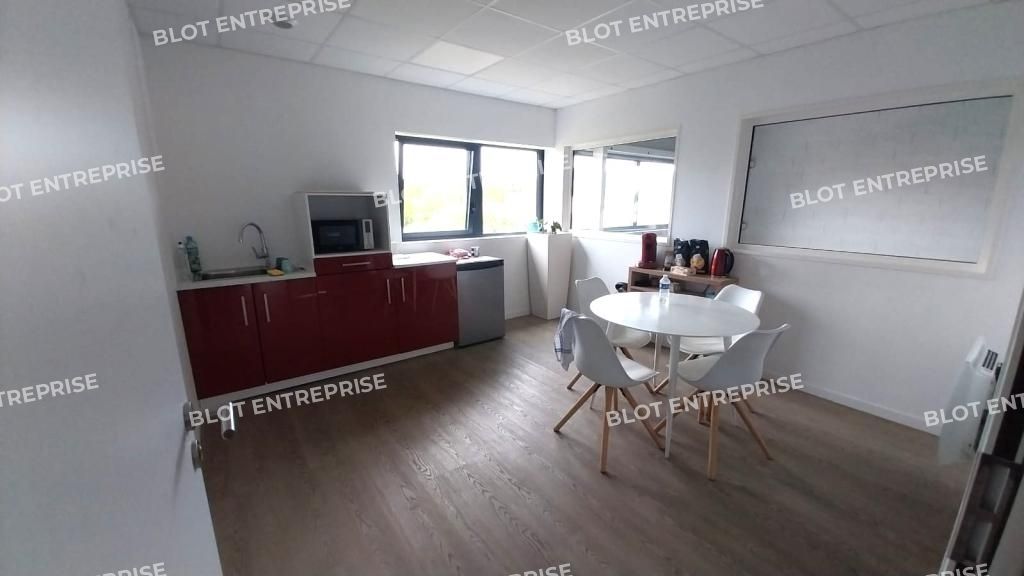 Location entrepôts 510 m² non divisibles
