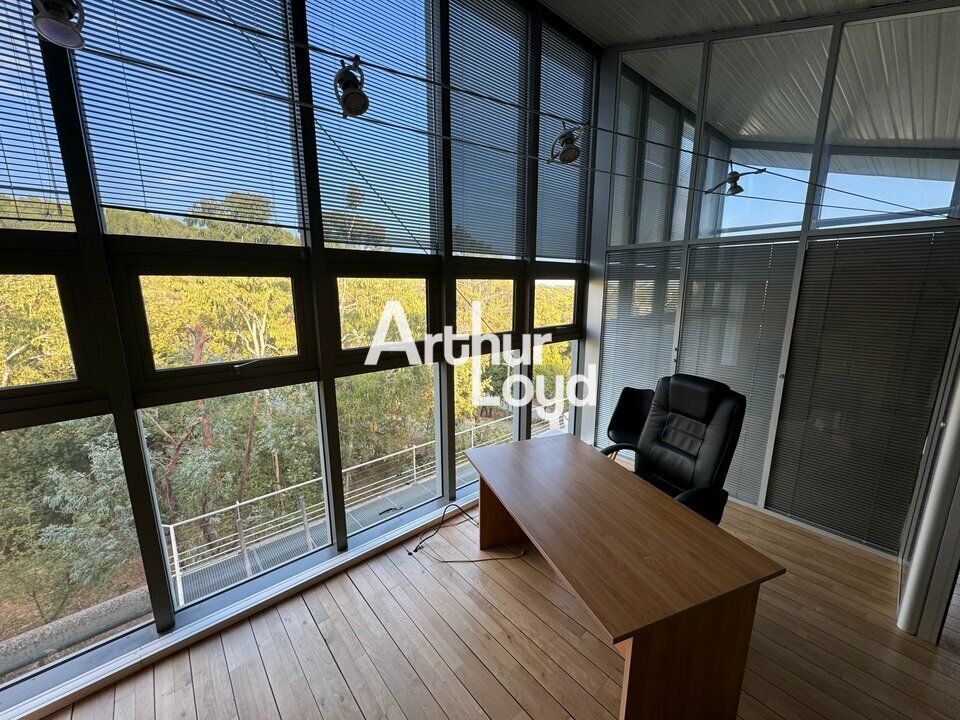 Location bureaux 160 m² non divisibles