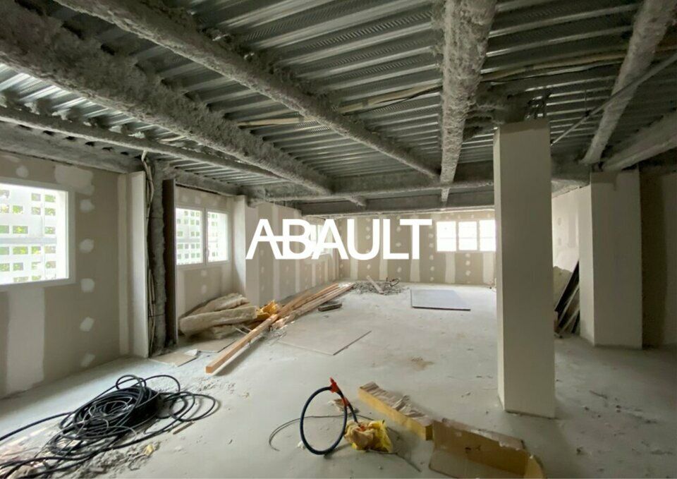 BORDEAUX CHARTRONS A VENDRE BUREAUX DE 111 M² ENVIRON NEUF ACCES PMR