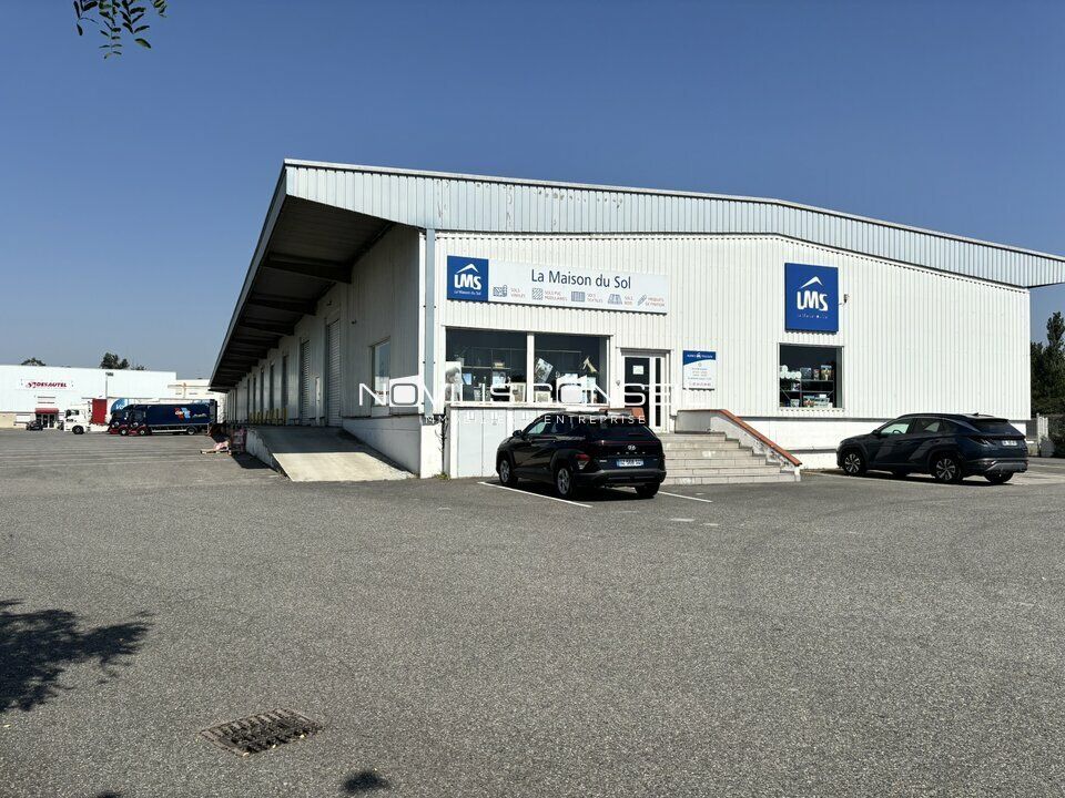 Location local d''activites 858 m² non divisibles