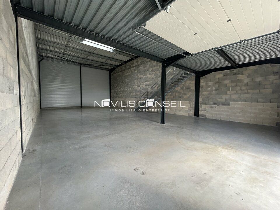 Location local d''activites 254 m² non divisibles
