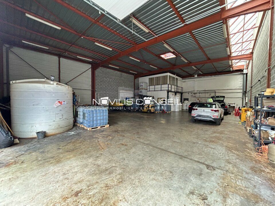 Location activité/entrepôt - 338 m²