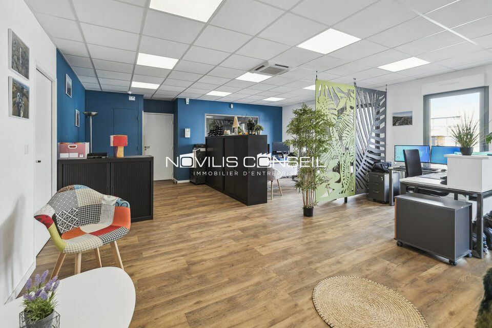 Vente local d''activites 368 m² non divisibles