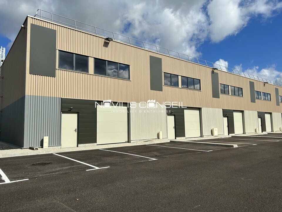 Vente local d''activites 254 m² non divisibles