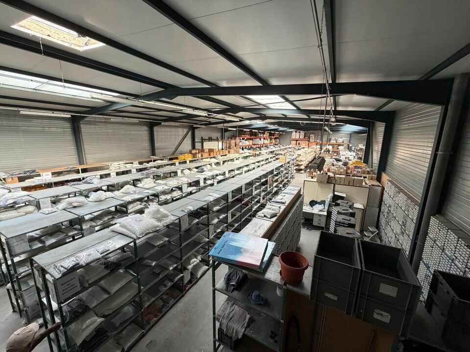 Vente local d''activites 1150 m² non divisibles