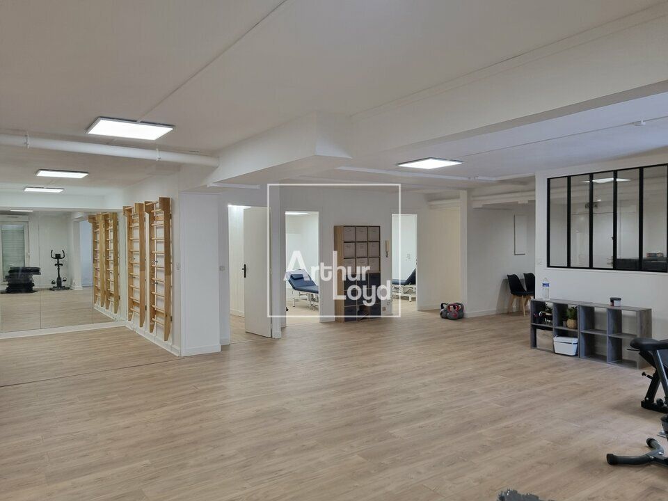 Location local professionnel 152 m² non divisibles