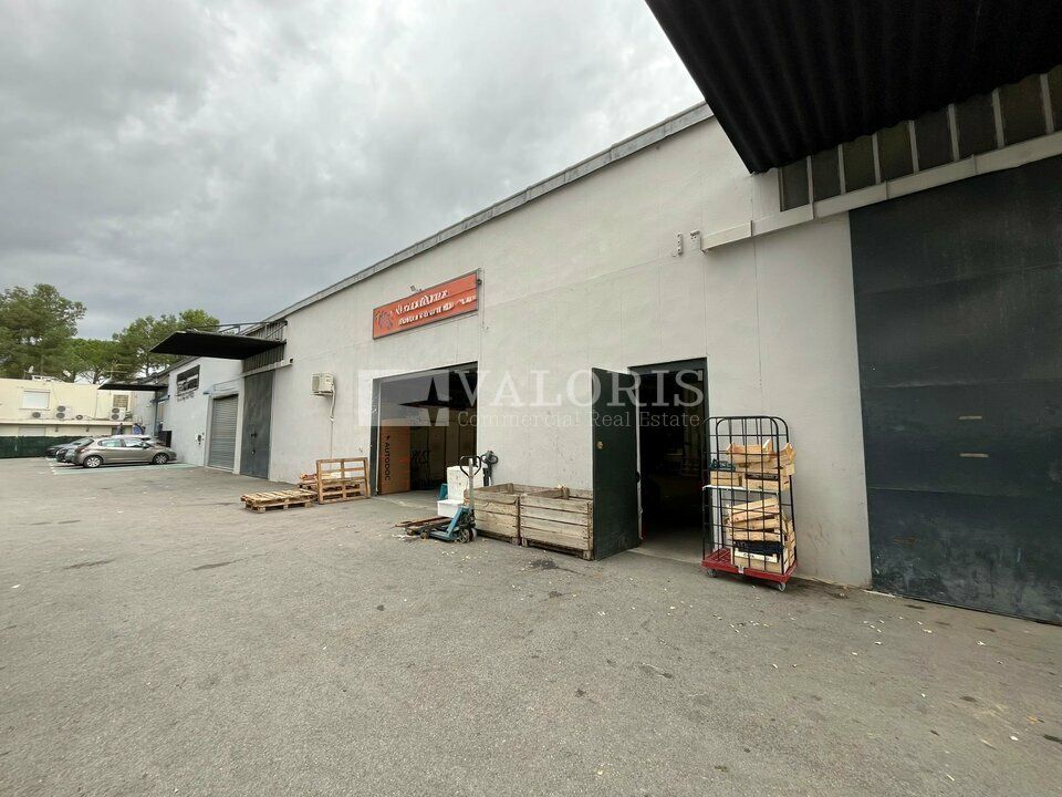 Location local d''activites 370 m² non divisibles