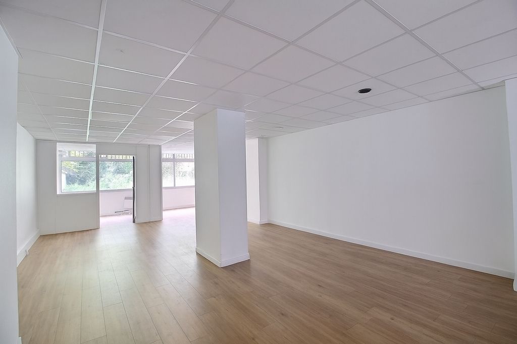 Location bureaux 178 m² non divisibles