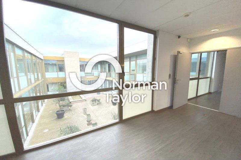 Location bureaux 210 m² non divisibles