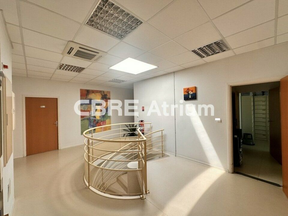 À LOUER – BUREAUX/LOCAL COMMERCIAL PMR 328 M² – EMPLACEMENT PREMIUM – ISSOIRE