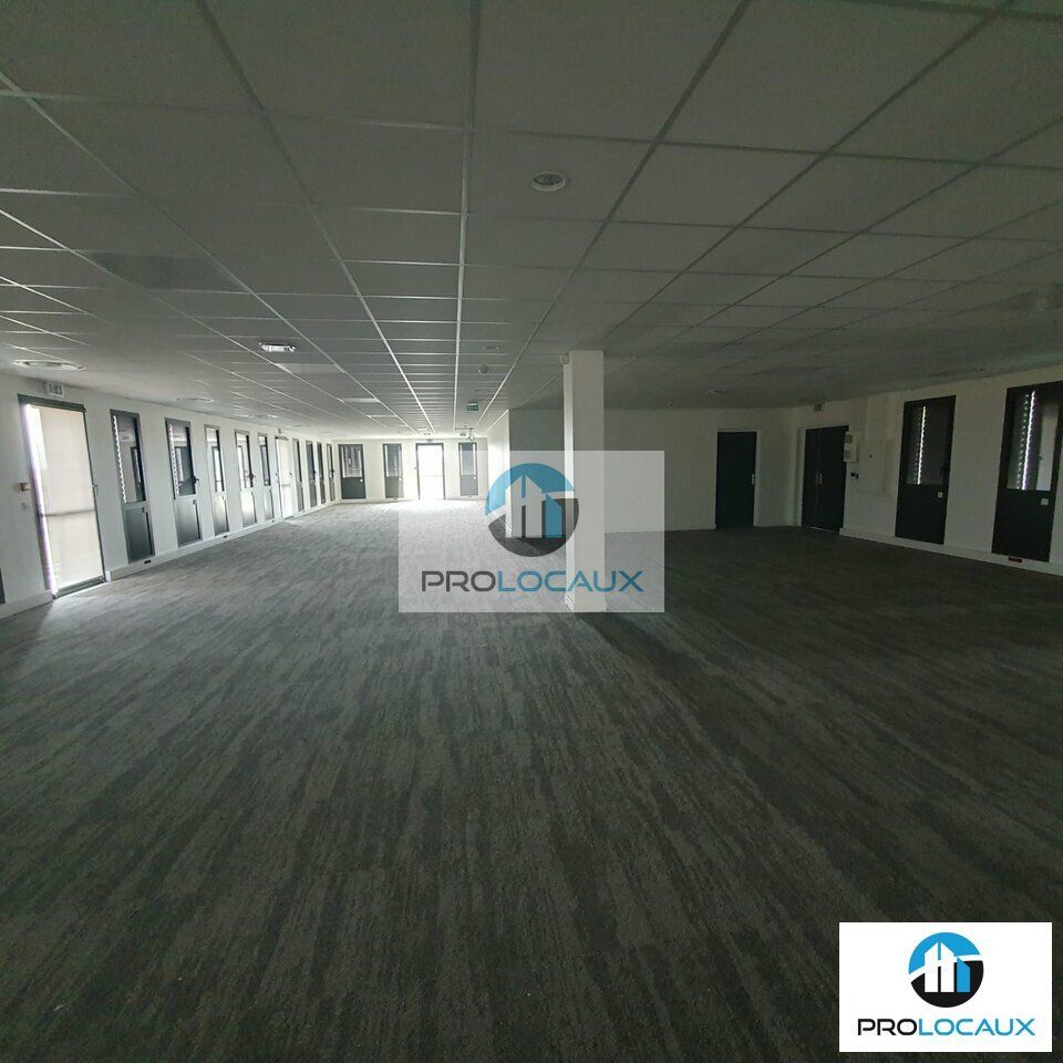 A VENDRE Plateau de bureaux neufs de 765  m2 situé à proximité immédiate de la Gare de Valence TGV. Ce bien à la vente vous est proposé par PROLOCAUX.