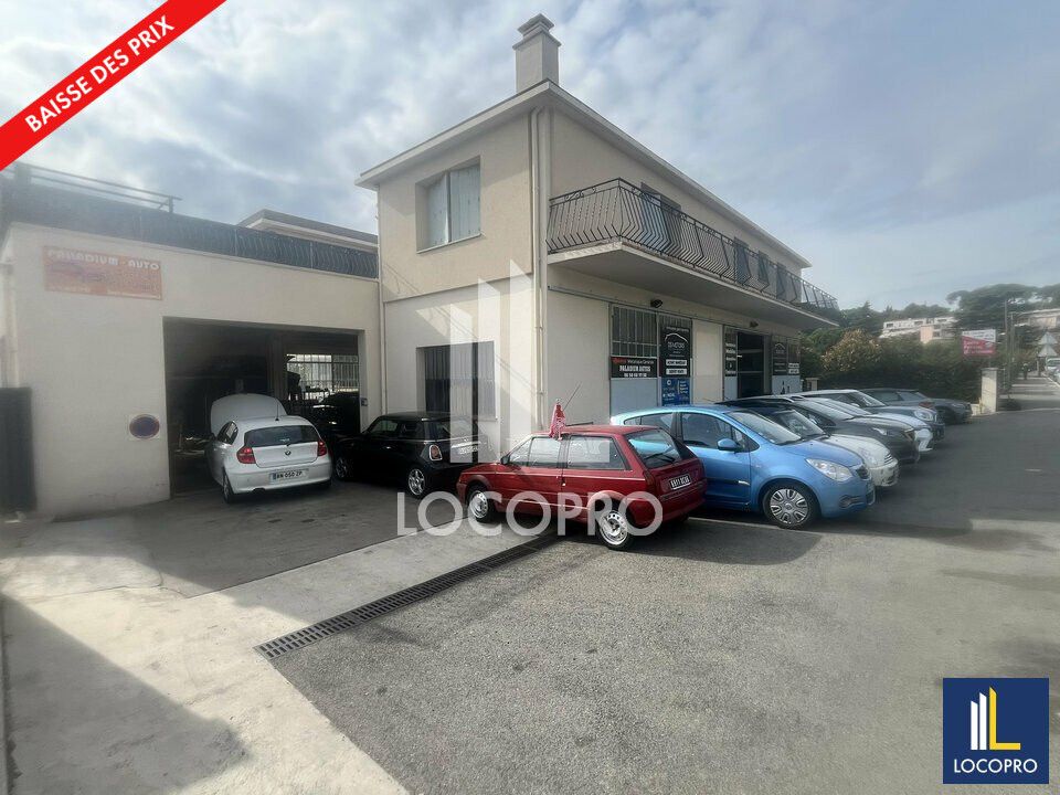 Location local commercial 340 m² non divisibles