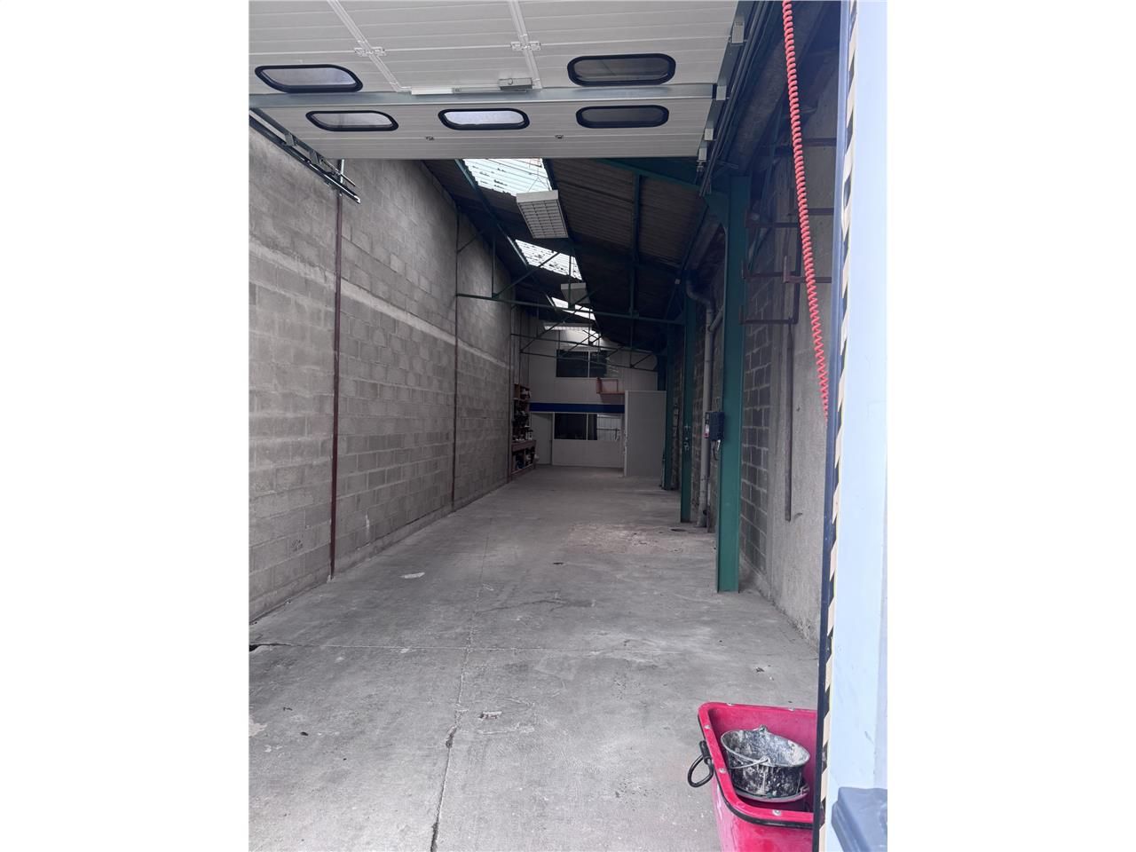 Vente local 470 m² à Colombes