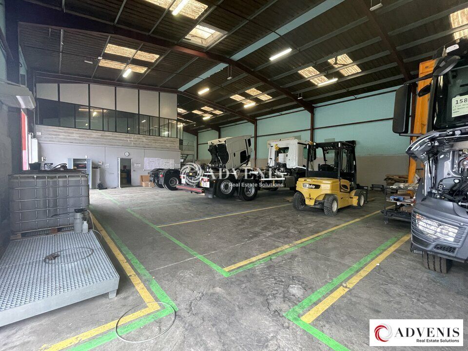 A LOUER - BATIMENT INDEPENDANT DE 920 M² SUR 2740 M² DE FONCIER