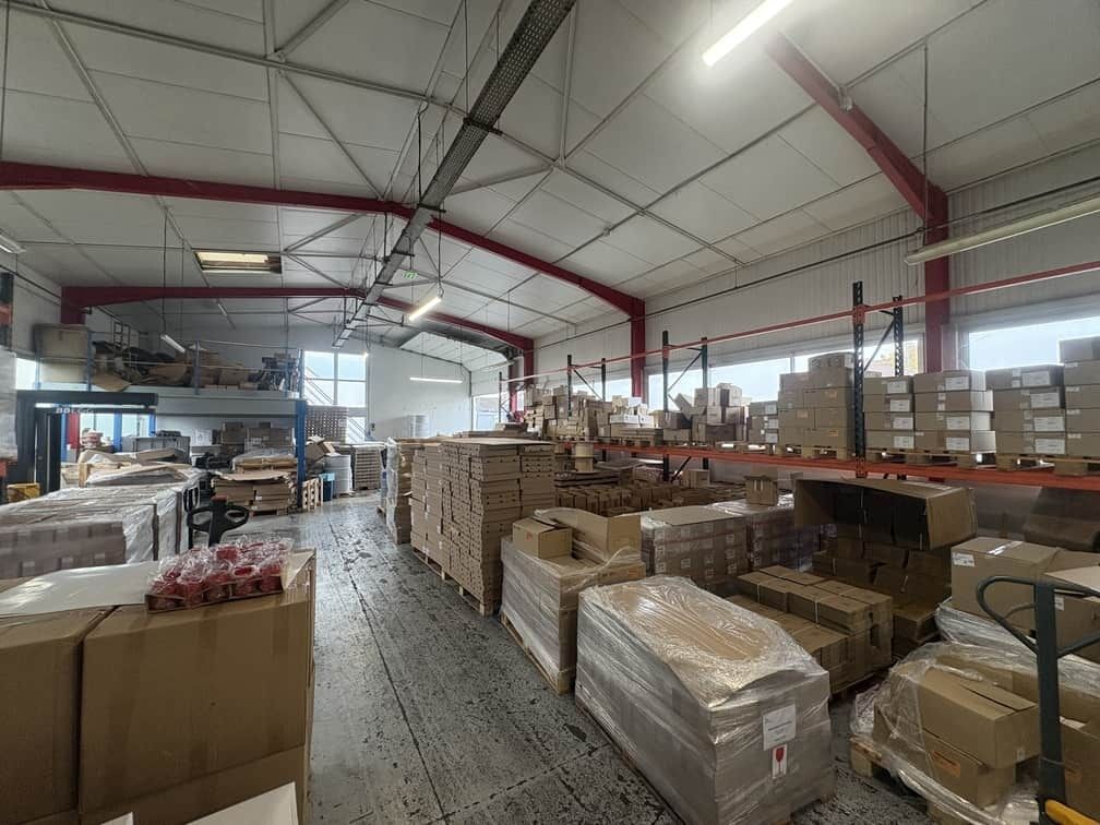Vente entrepôts 1250 m² non divisibles