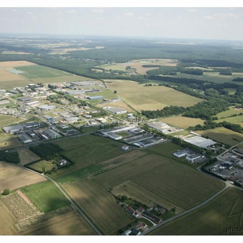 Vente terrain 900000 m² divisibles à partir de 2000 m²