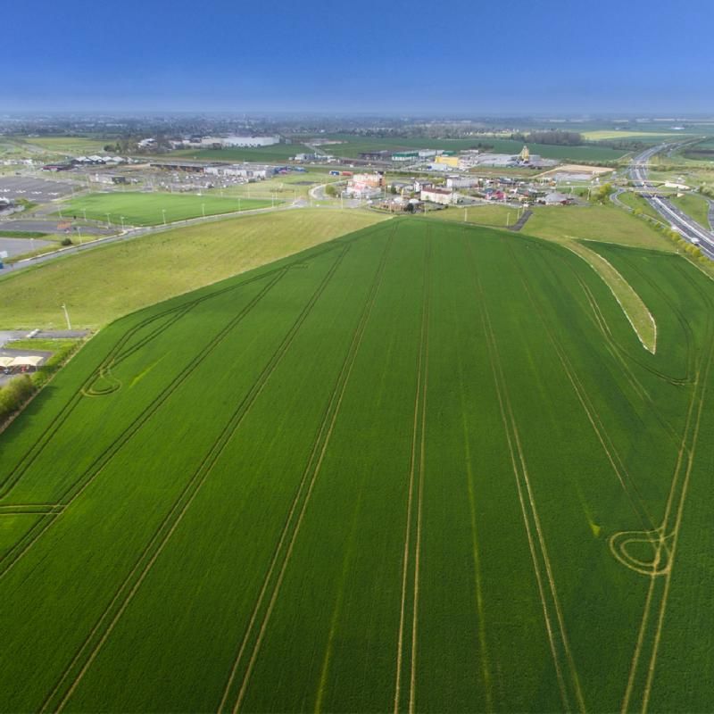 Vente terrain 66600 m² non divisibles