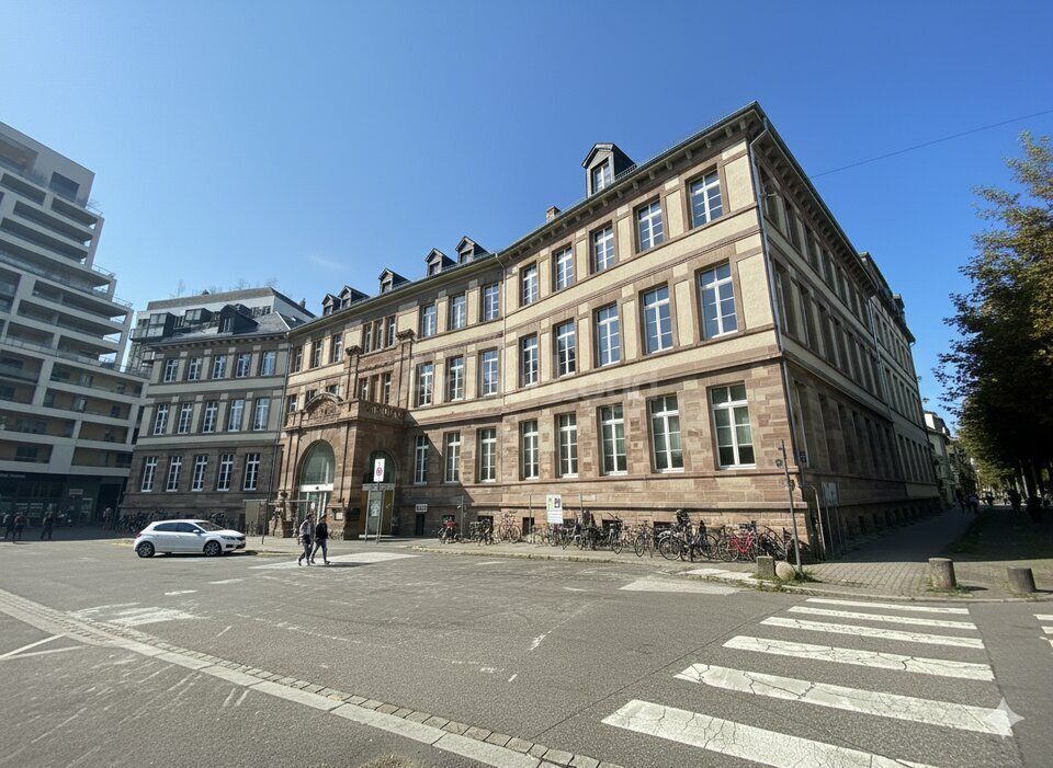 Vente bureaux 1605.59 m² divisibles à partir de 727 m²