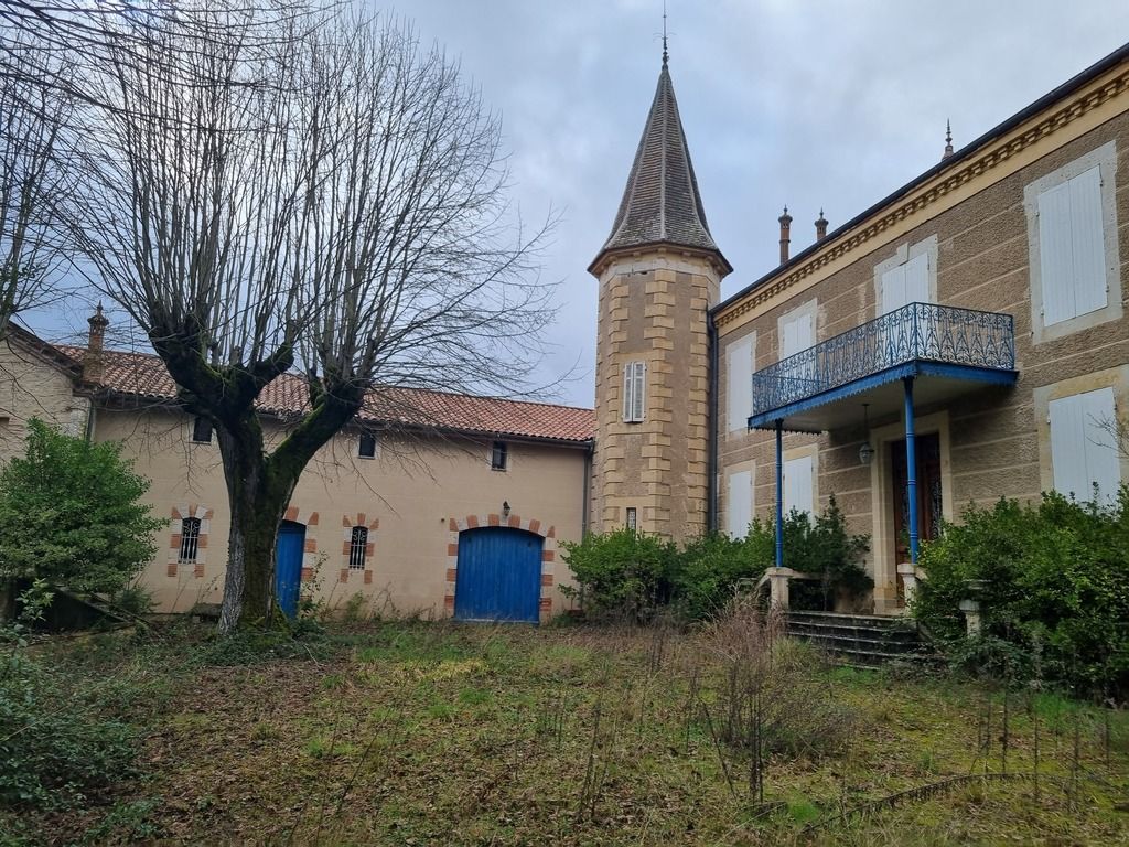 MAISON DE MAÎTRE + BUREAUX