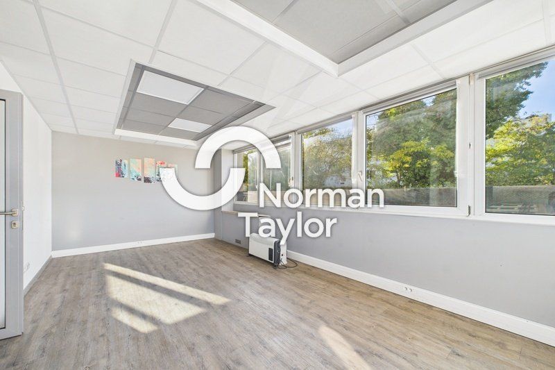 Location bureaux 96 m² non divisibles