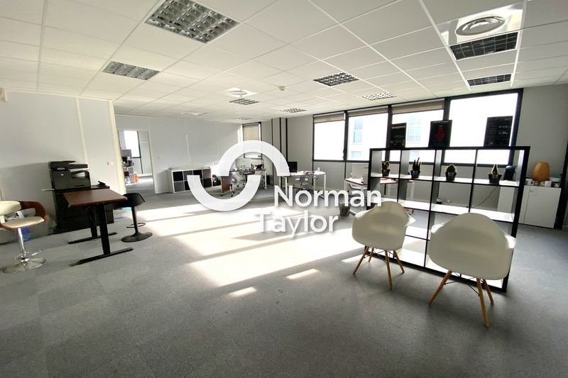 Vente bureaux 234 m² non divisibles