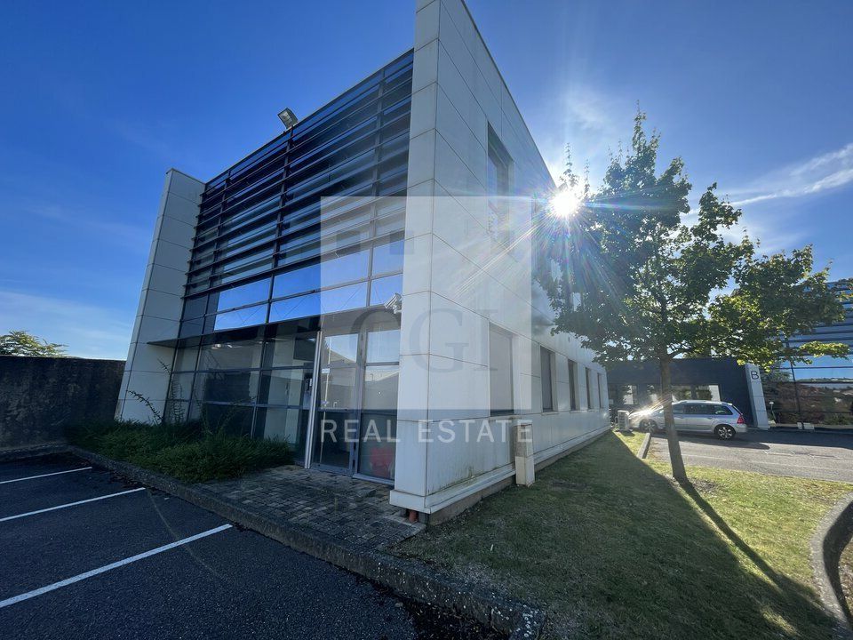 Location bureaux 127.75 m² non divisibles