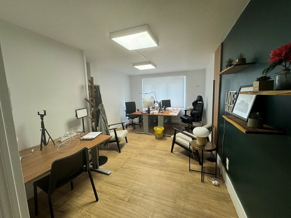 Location bureaux 77 m² non divisibles