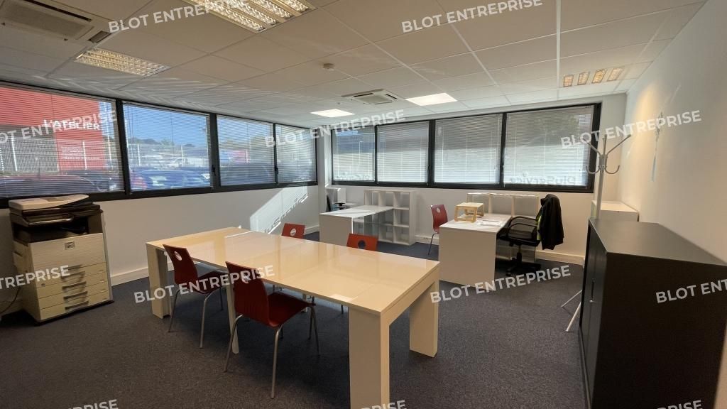Vente bureaux 65 m² non divisibles