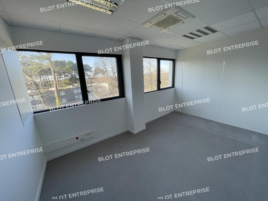 Location bureaux 146 m² non divisibles