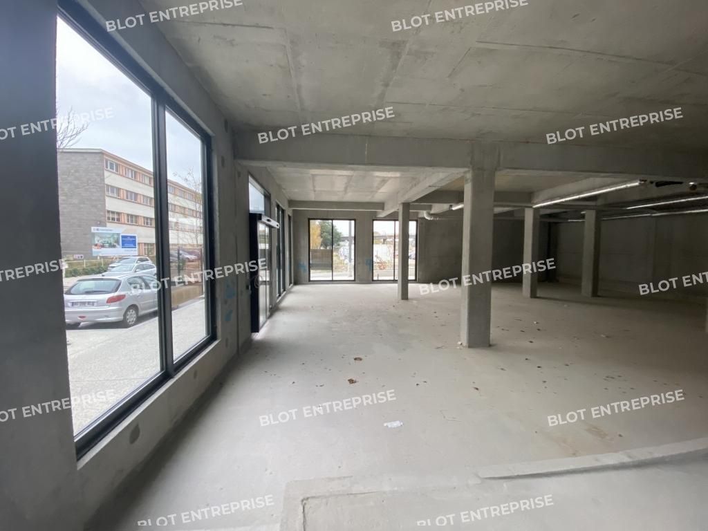 Vente bureaux 238 m² non divisibles