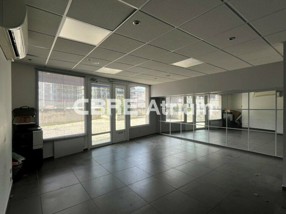 À LOUER - LOCAL COMMERCIAL 100 M² - CLERMONT-FERRAND CENTRE-VILLE