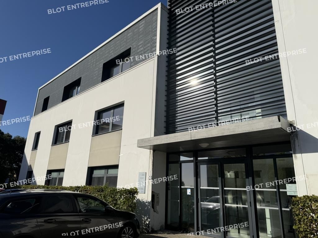 Vente bureaux 192 m² non divisibles