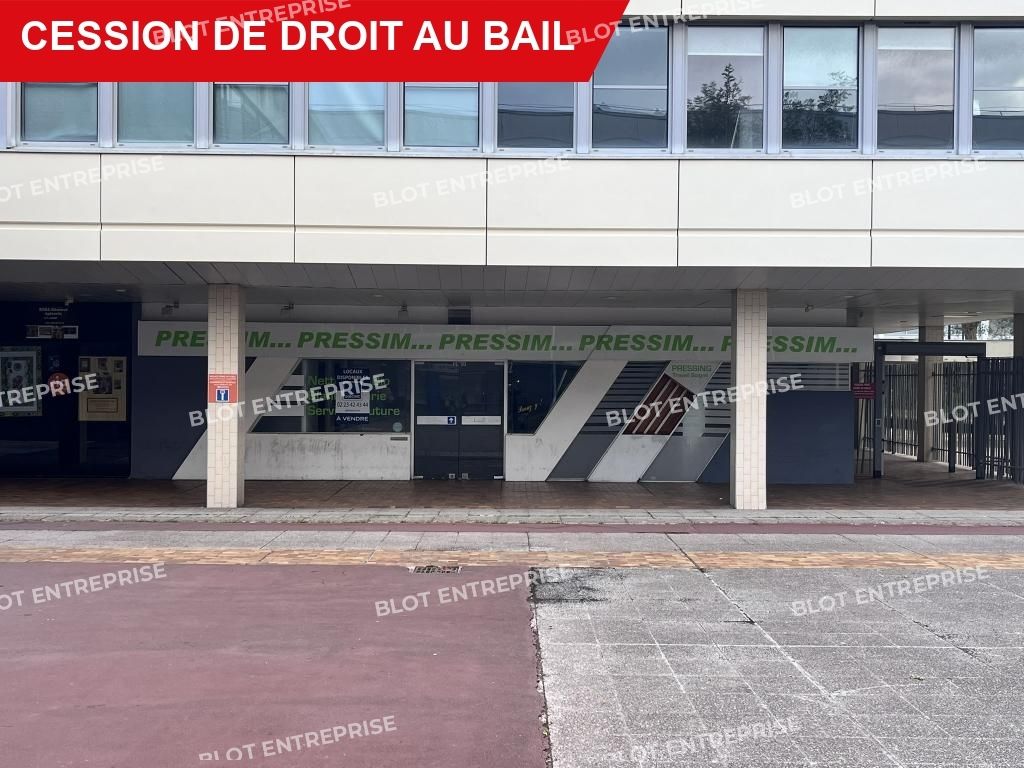 Location local commercial 134 m² non divisibles