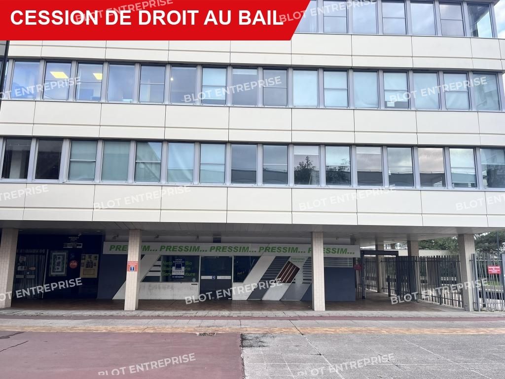 Location local commercial 134 m² non divisibles