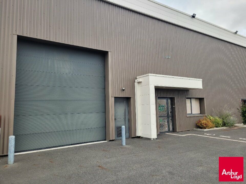 Location local d''activites 357 m² non divisibles