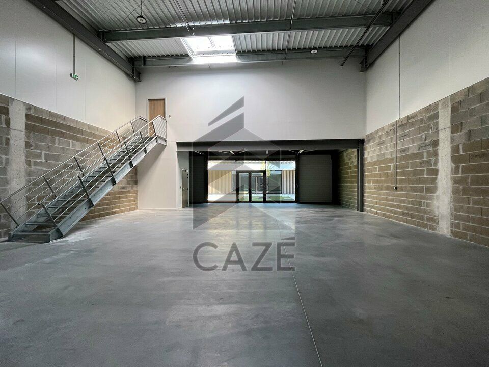 Location local d''activites 219 m² non divisibles
