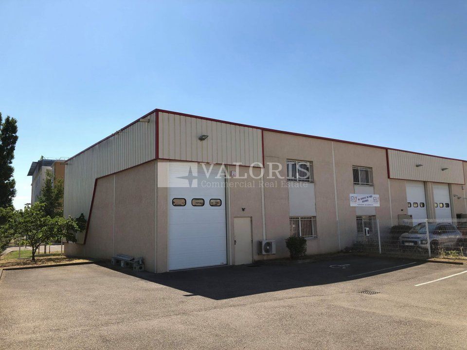 Location local d''activites 192 m² non divisibles